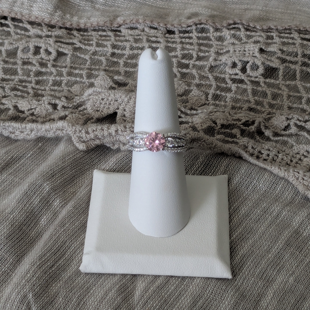 Elegant Pink Stone Silver Ring